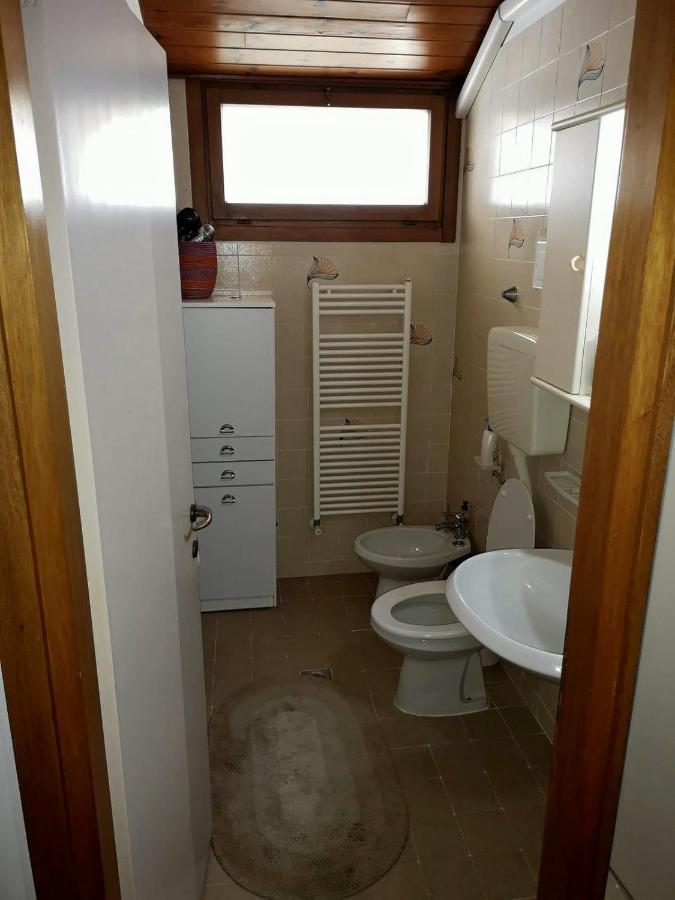 Villa A Schiera Raffinata Con Giardino Lignano Sabbiadoro Exterior foto